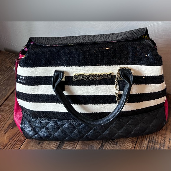 Betsey Johnson Handbags - Betsey Johnson purse